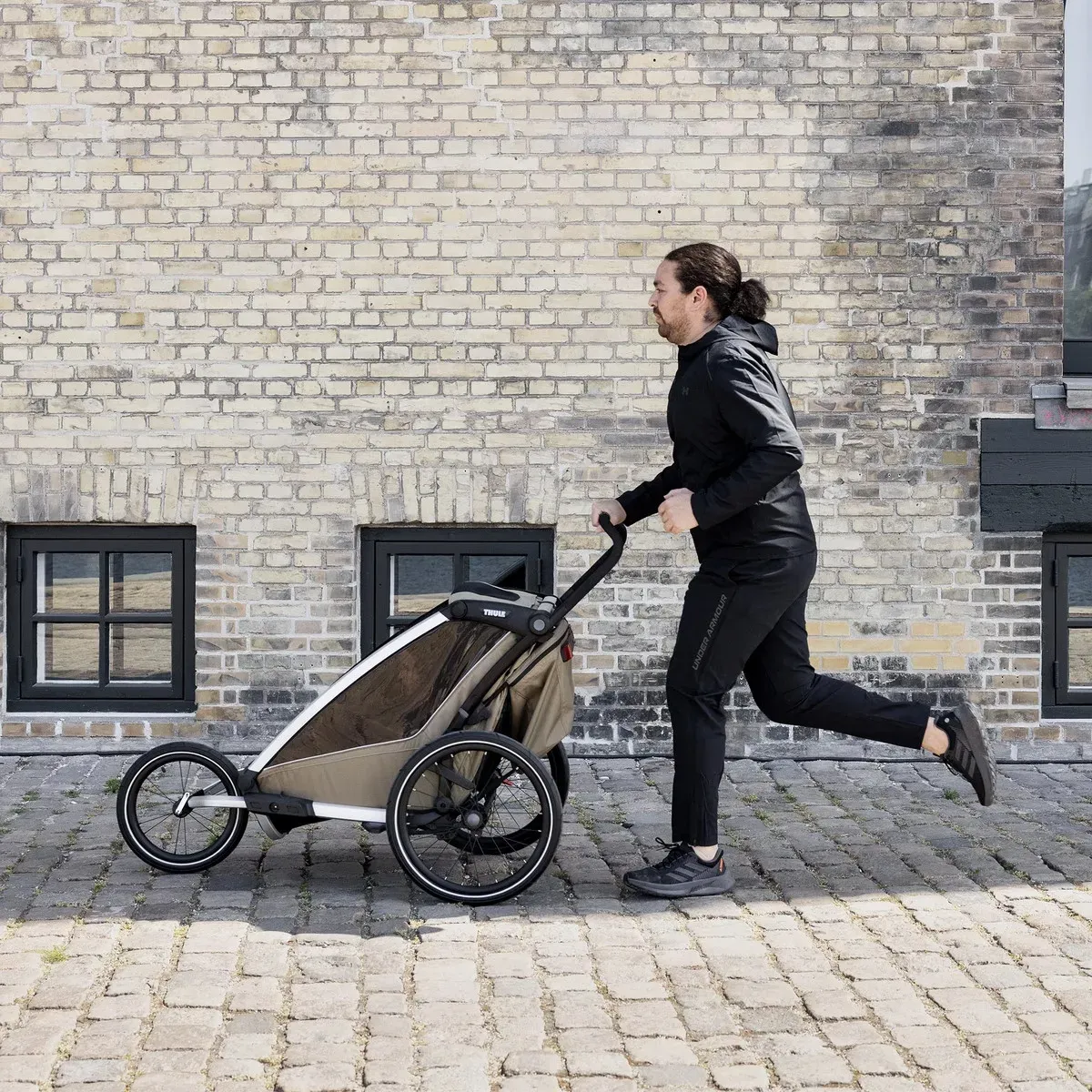 Thule Urban Glide 2 vs Thule Chariot Cross – Vilken vagn passar din livsstil bäst?